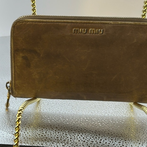 Vintage MIUMIU. And good use condition. The edges have a little bit of wear​​ - Picture 1 of 8